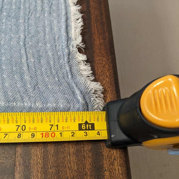 Blue table runner - Picture 3 of 6